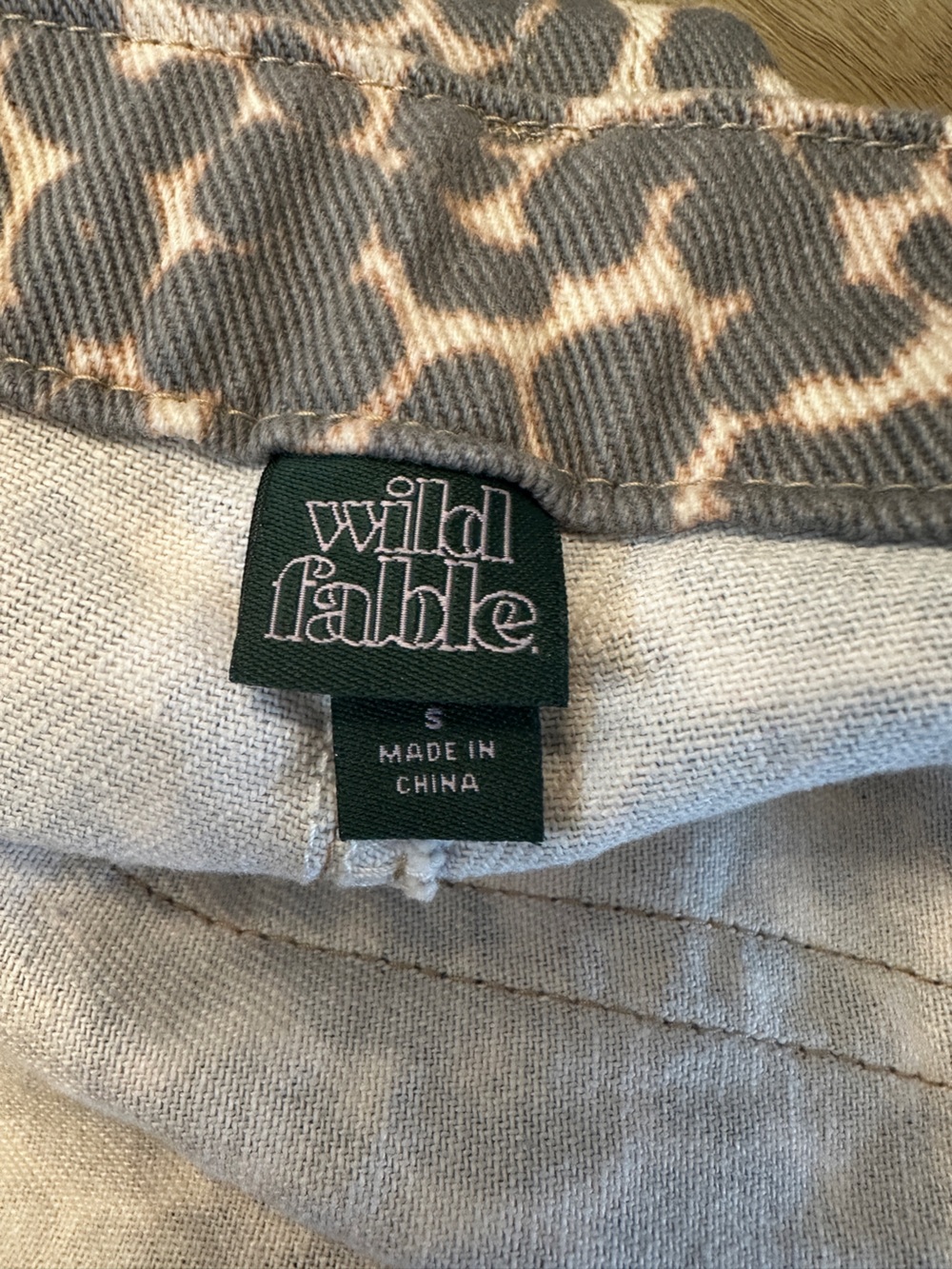 Wild Fable Gray & Cream Leopard Print Jeans - Picture 4 of 5